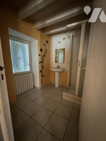 A VENDRE 56 SURZUR MAISON ANCIENNE SUR BEAU TERRAIN DE 767 m²