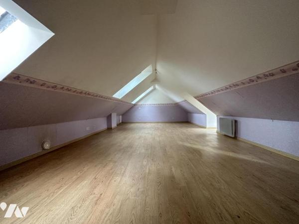 A VENDRE 56 SURZUR MAISON ANCIENNE SUR BEAU TERRAIN DE 767 m²