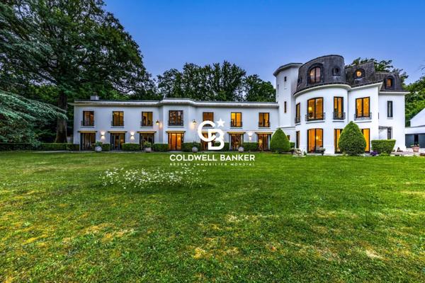 Hôtel particulier 12 pièces à vendre Marnes la Coquette - 92430 / Réf: 21744-VD