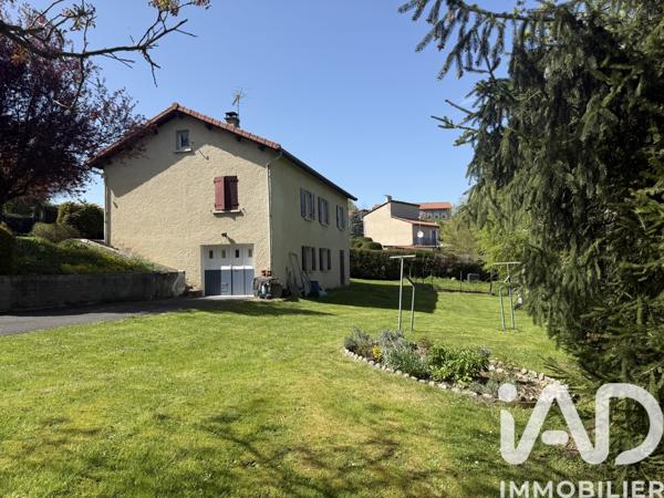 Maison à vendre 6 pièces 138 m² Saint-Germain-Laprade