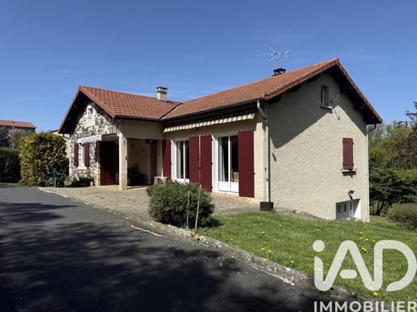 Maison à vendre 6 pièces 138 m² Saint-Germain-Laprade