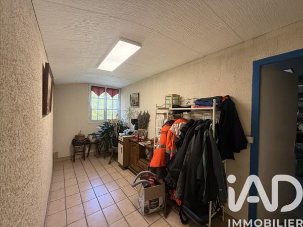 Maison à vendre 6 pièces 138 m² Saint-Germain-Laprade