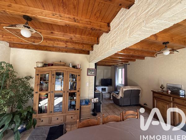 Maison à vendre 6 pièces 138 m² Saint-Germain-Laprade