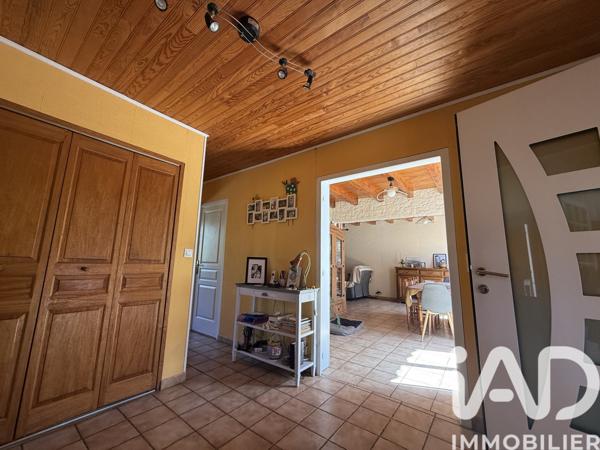 Maison à vendre 6 pièces 138 m² Saint-Germain-Laprade