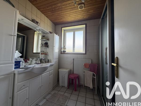Maison à vendre 6 pièces 138 m² Saint-Germain-Laprade