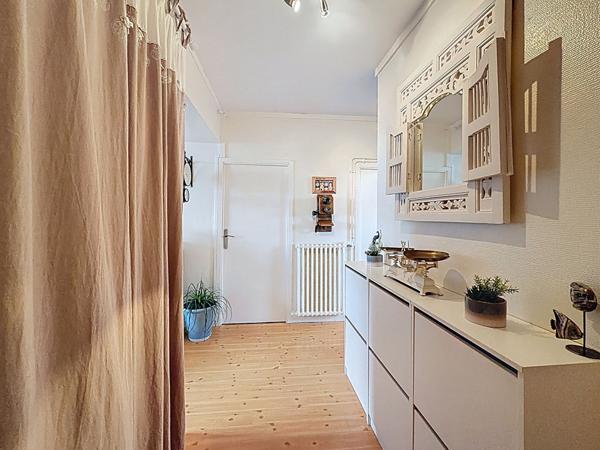 Meaux centre ville - Avenue Clémenceau - 10 minutes à pied de la gare - appartement F4 - 3 chambres - 1 loggia transformée en bureau - Cave - Garage fermé et une place extérieure