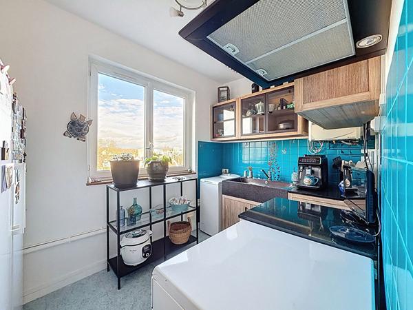 Meaux centre ville - Avenue Clémenceau - 10 minutes à pied de la gare - appartement F4 - 3 chambres - 1 loggia transformée en bureau - Cave - Garage fermé et une place extérieure