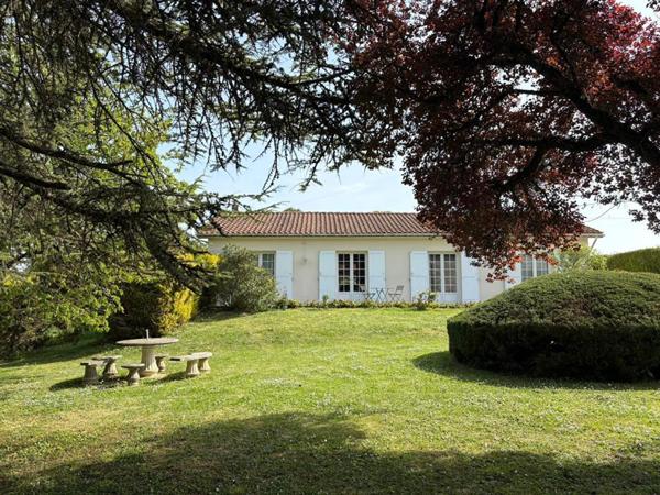 Maison plain -pied Saint Fort Sur Le Ne 130m² AVEC PISCINE GARAGE