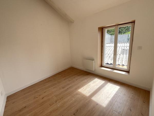 Appartement à louer 600 € CC Sanilhac 3 p 39 m² DPE C
