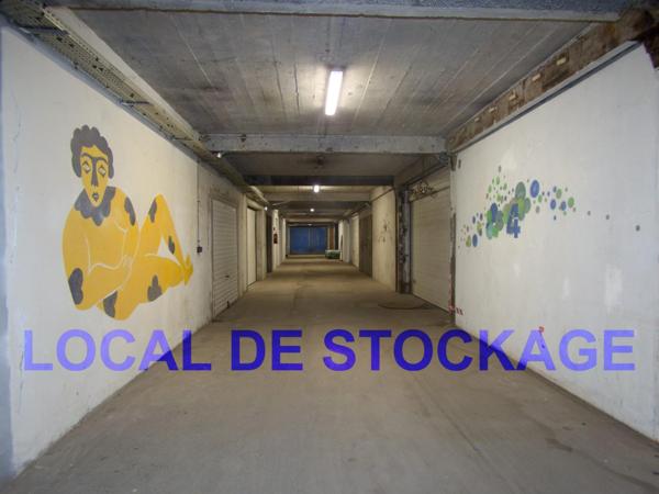 LOCAL COMMERCIAL DE STOCKAGE  SUPERFICIE 23.4m2