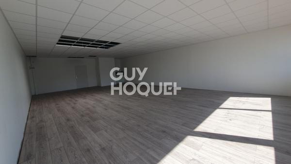 À louer - locaux  commerciaux de 100 m² à Décines-Charpieu