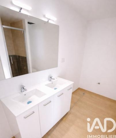Location maison 4 pièces 75,97 m² Générac