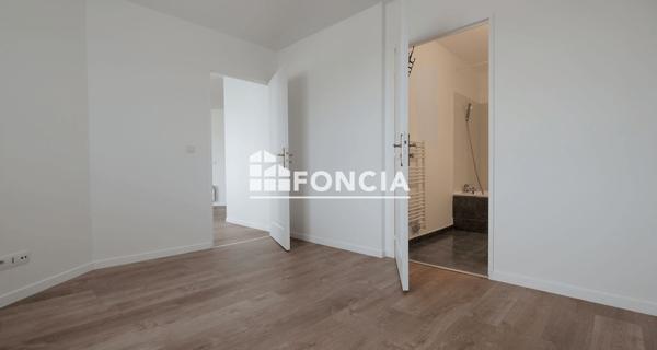 À vendre Appartement 2 pièces 44 m² - Corbeil-essonnes 91100