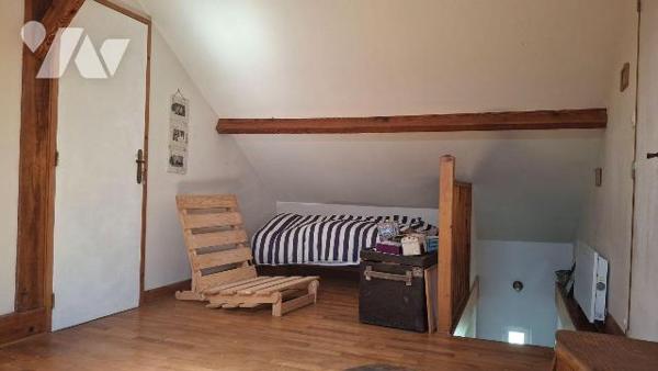 Maison à Vendre à Argentan (61200) d'une superficie approximative de 82 m² se situe sur un terr...