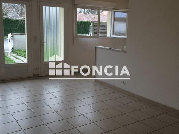 Location Maison 3 pièces 59.59 m² - AVENUE DE LA GARE Macau 33460