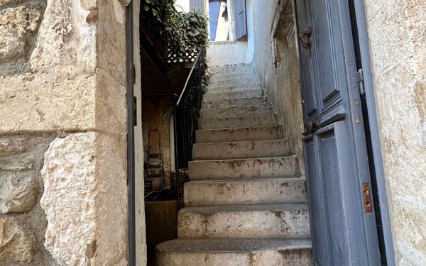 Maison à vendre    7 pièces •  Vallon-Pont-d'Arc