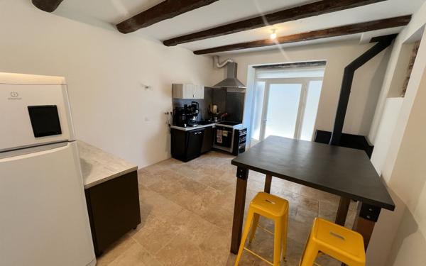 Maison à vendre    7 pièces •  Vallon-Pont-d'Arc