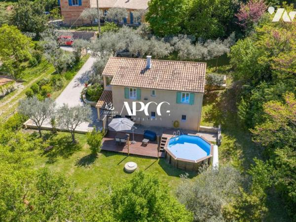 VILLA AVEC TERRAIN A NYONS