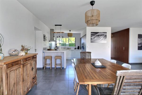 Maison contemporaine 130 m² Tosse, au calme, 4 chambres, garage, piscine