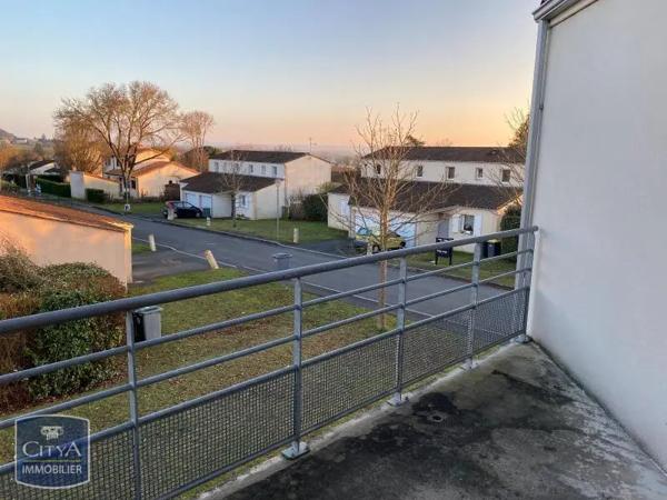 Appartement à louer 2 pièces 54.05m² Exireuil (79400)