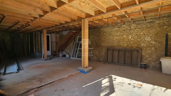 MAISON AVEC JARDIN A AMENAGER, PROCHE DES COMMODITES