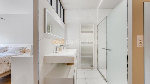 Vente
                Villa230 m² - 8 Pièces -
                    LE BOUSCAT (33110)