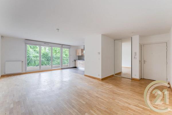 Appartement F5 à vendre  4 pièces - 93 m 2   FRANCHEVILLE  - 69