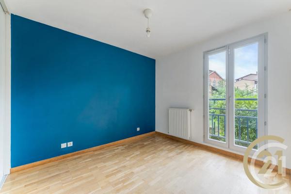 Appartement F5 à vendre  4 pièces - 93 m 2   FRANCHEVILLE  - 69