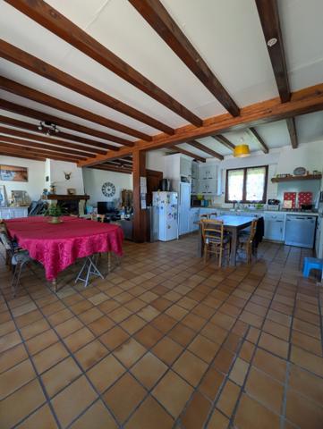 Maison  7 pièce(s)  5 chambre(s)  144.57 m²