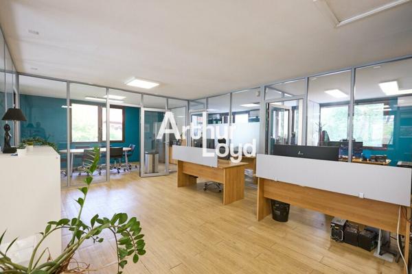 A LOUER ENSEMBLE IMMOBILIER INDEPENDANT - SOPHIA ANTIPOLIS