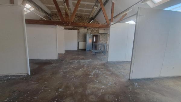 Local d'activité PONT-AVEN