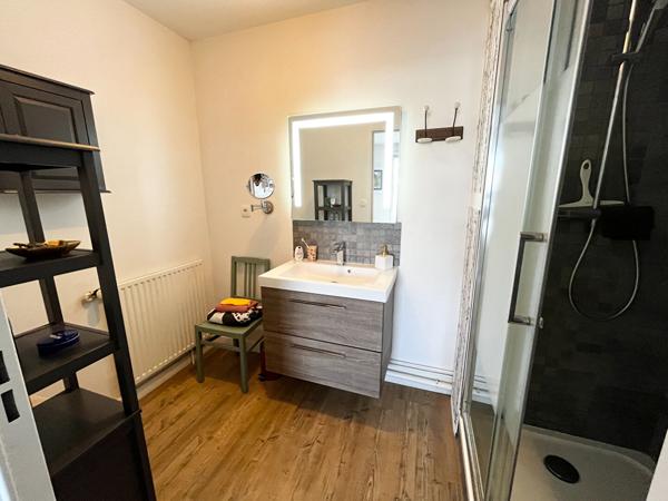 T2 ENTIEREMENT RENOVE ANGERS DOUTRE / SAINT JACQUES