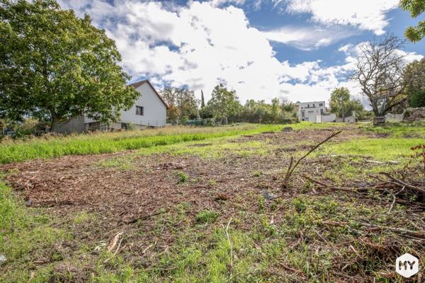 Terrain • Vente • 840m2 • Romagnat 135 000 € FAI
