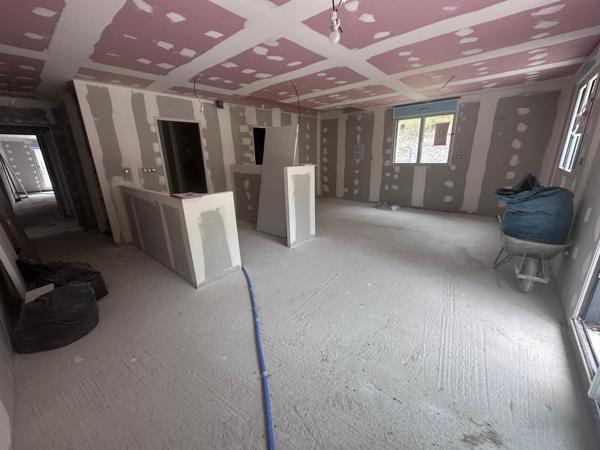 T5 rénové à neuf, 4 chambres ,garage,terrain clos