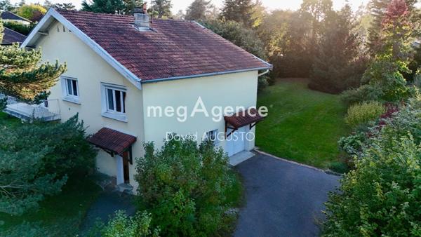 Maison à LA TOUR-DE-SALVAGNY, 69890 - 6 pièces 130m²