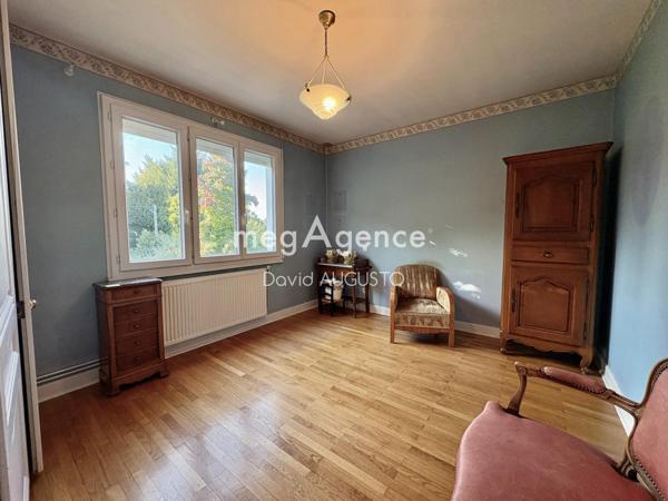 Maison à LA TOUR-DE-SALVAGNY, 69890 - 6 pièces 130m²