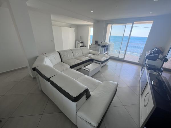 Sausset-les-Pins (13960) Appartement 3 pièces à Sausset-les-Pins avec vue imprenable sur la mer