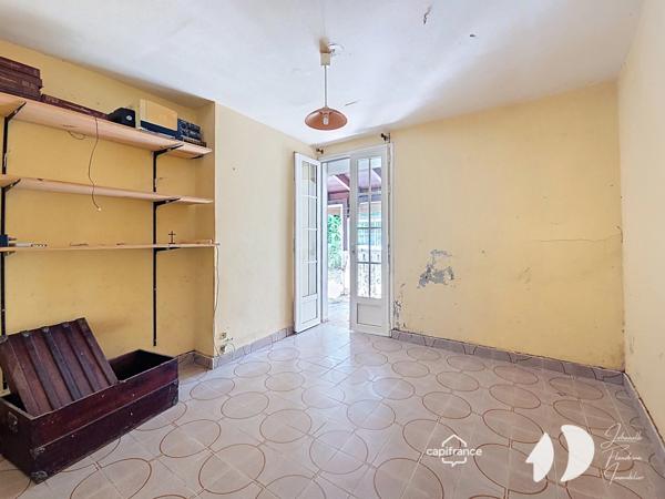 Petit-Bourg – Maison à rénover avec fort potentiel sur terrain constructible de 2 312 m²