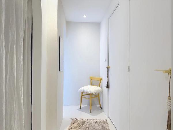 Appartement deux pièces avec terrasse et vue dégagée