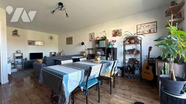 CHÂLONS-EN-CHAMPAGNE - QUARTIER CHANZY  
Bel appartement T5 de 80 m² avec deux balcons - Derni...