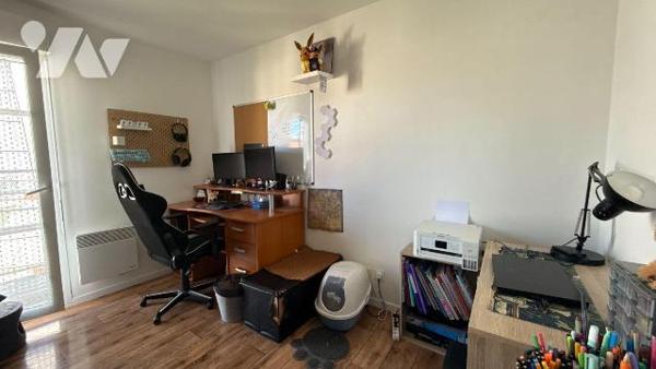 CHÂLONS-EN-CHAMPAGNE - QUARTIER CHANZY  
Bel appartement T5 de 80 m² avec deux balcons - Derni...