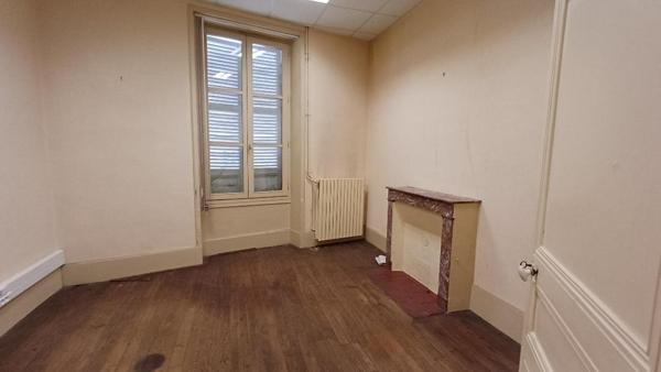 Maison Argenton Sur Creuse 10 pièce(s) 270 m2