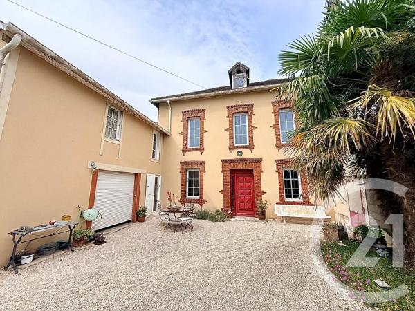 Maison à vendre  8 pièces - 210 m 2   AUREILHAN  - 65