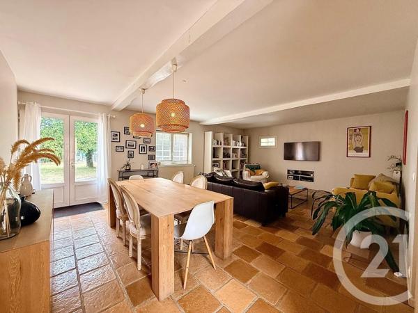 Maison à vendre  8 pièces - 210 m 2   AUREILHAN  - 65