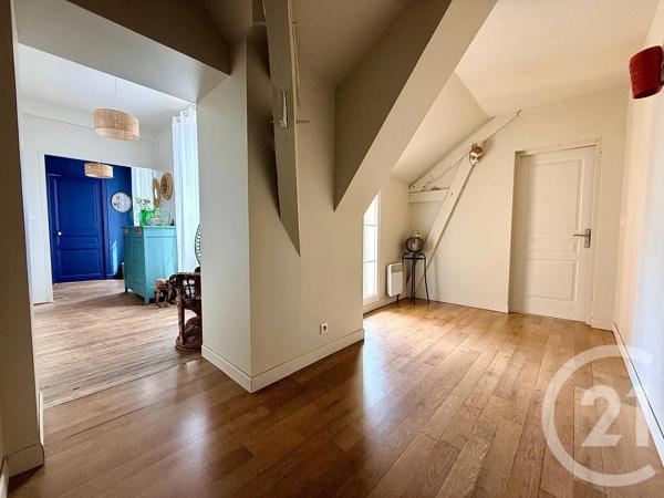 Maison à vendre  8 pièces - 210 m 2   AUREILHAN  - 65