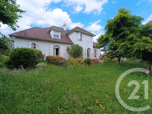 Maison à vendre  8 pièces - 210 m 2   AUREILHAN  - 65