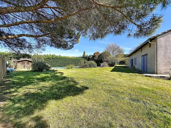 CORPS DE FERME GASCON AVEC PISCINE