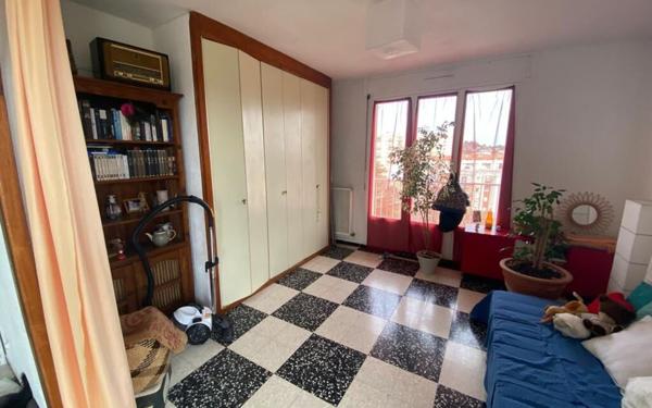 Appartement à vendre    3 pièces •  Nîmes