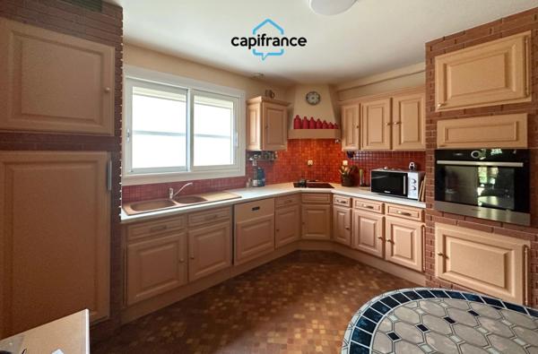 Bessières Centre, Villa T4-T5 de 1982, 130 m², véranda de 24 m², garage de 60 m²