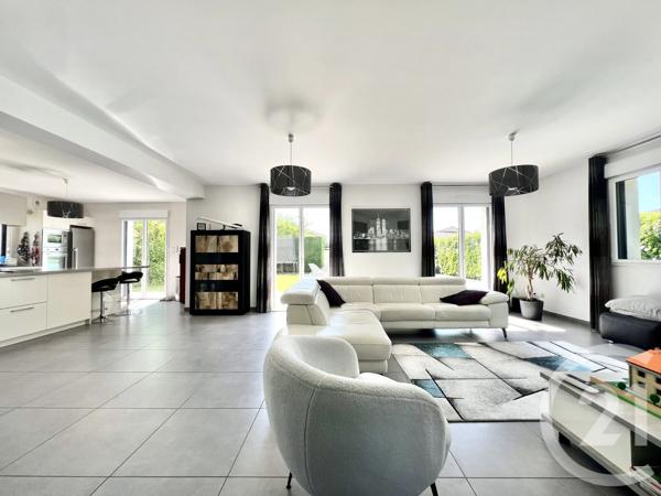 Maison à vendre  7 pièces - 216 m 2   FROUZINS  - 31